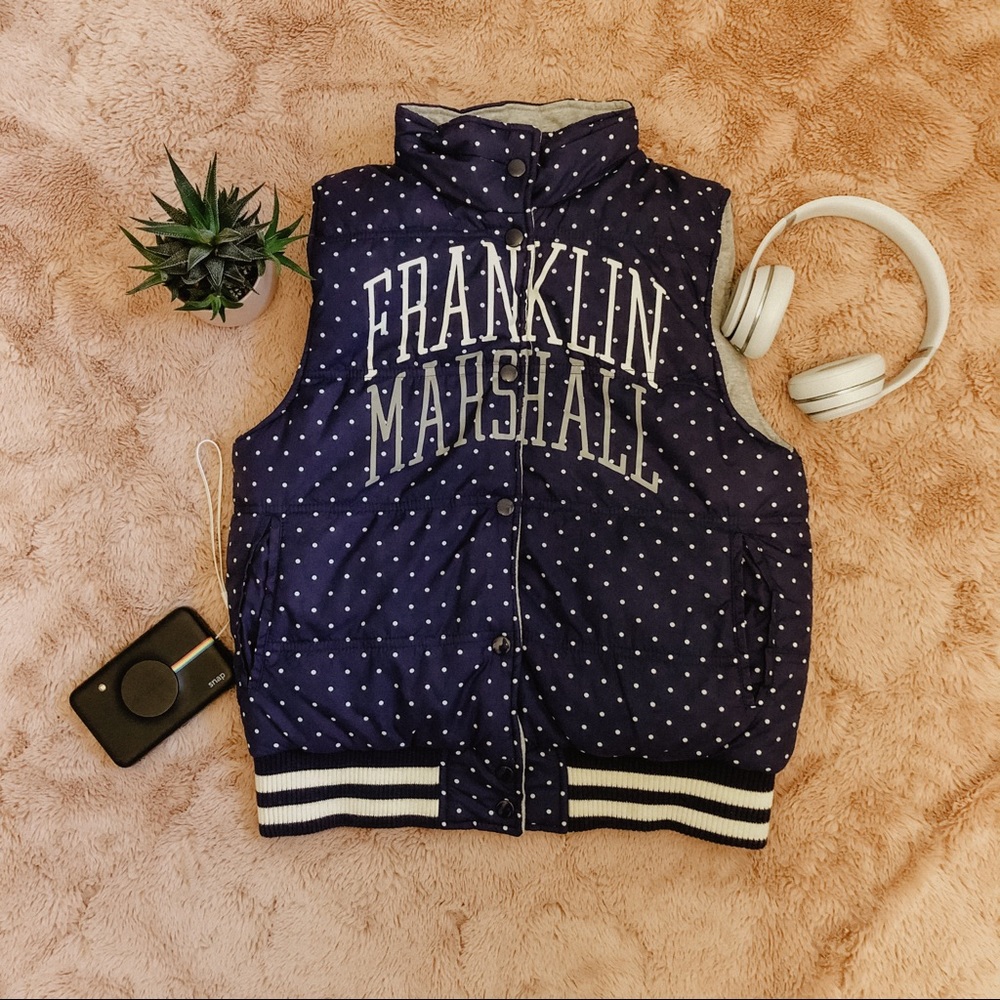 Reversible grey and polka dot vest